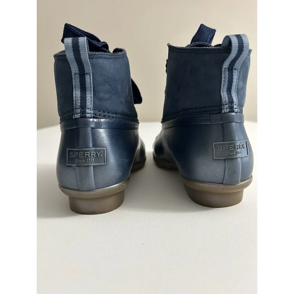 Sperry Women's Saltwater 2‑Eye Nubuck Duck Boots Navy Waterproof‎ Size 8